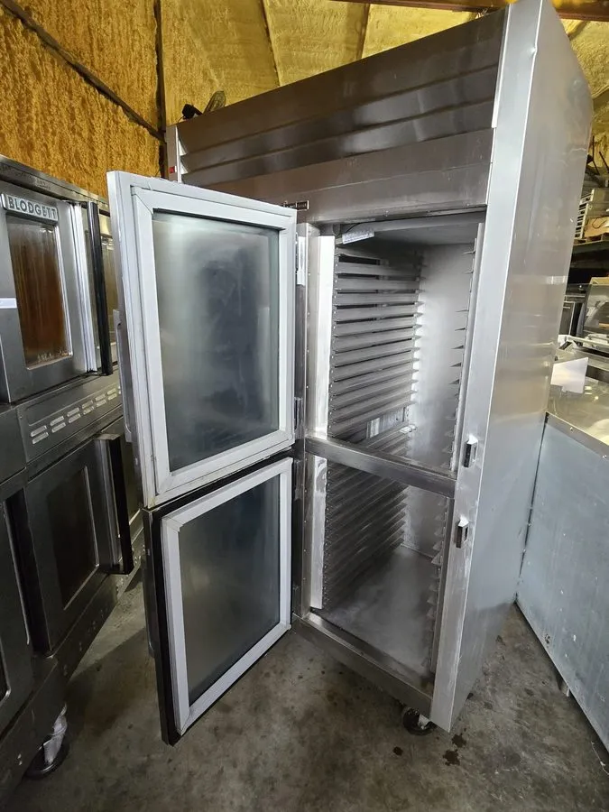 Холодильный шкаф Traulsen G21003 52″ Two Section Reach In Refrigerator, Left/Rig — фото лота 1