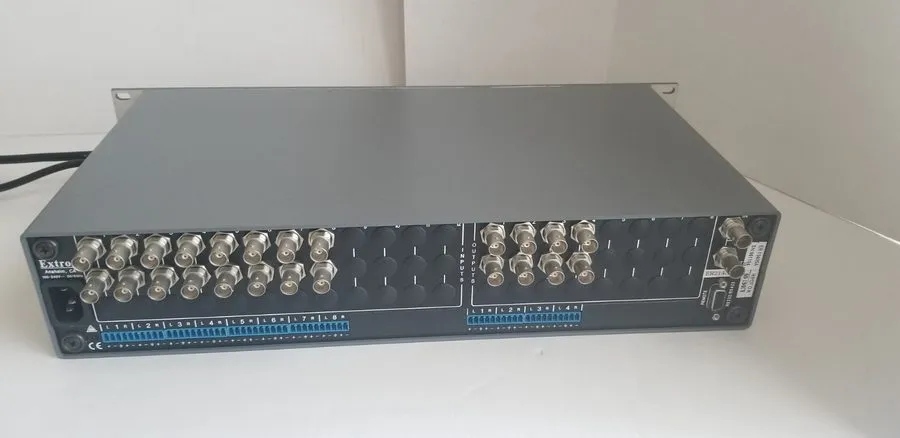 Видеокоммутатор Extron Matrix 50 Series Switcher Model 60-194CY + 2 Extron DVS 1 — фото лота 1