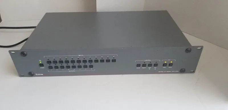 Видеокоммутатор Extron Matrix 50 Series Switcher Model 60-194CY + 2 Extron DVS 1 — фото лота 2