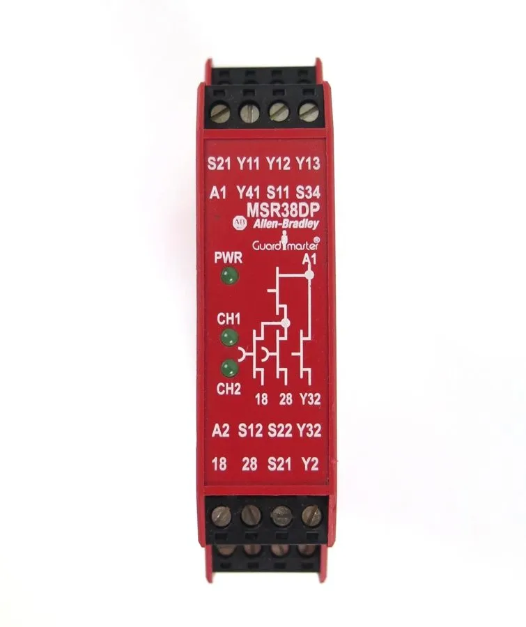 Реле безопасности Allen-Bradley 440R-M23204 MSR38DP Safety Relay Series A 24VDC