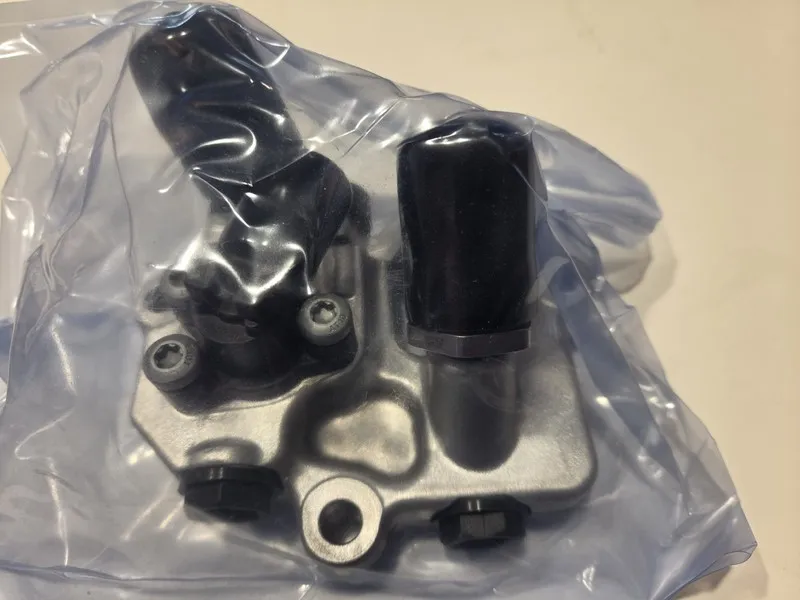Трубопроводная арматура International Maxxforce 13 Engine Fuel Pressure Regulato — фото лота 1