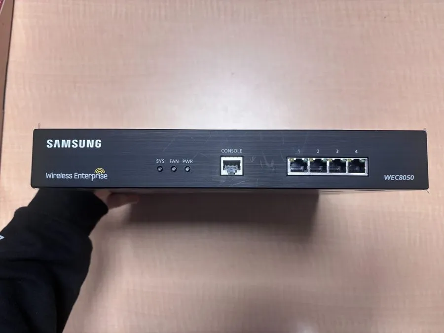 Точка доступа Wi-Fi SAMSUNG WDS-C8050/XAR Wec8050 Wireless LAN Controller — фото лота 2
