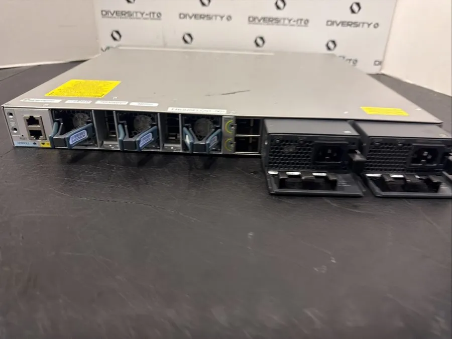 Коммутатор Cisco Catalyst WS-C3850-48U-E Switch 48 Port Gigabit PoE+ 1 Year