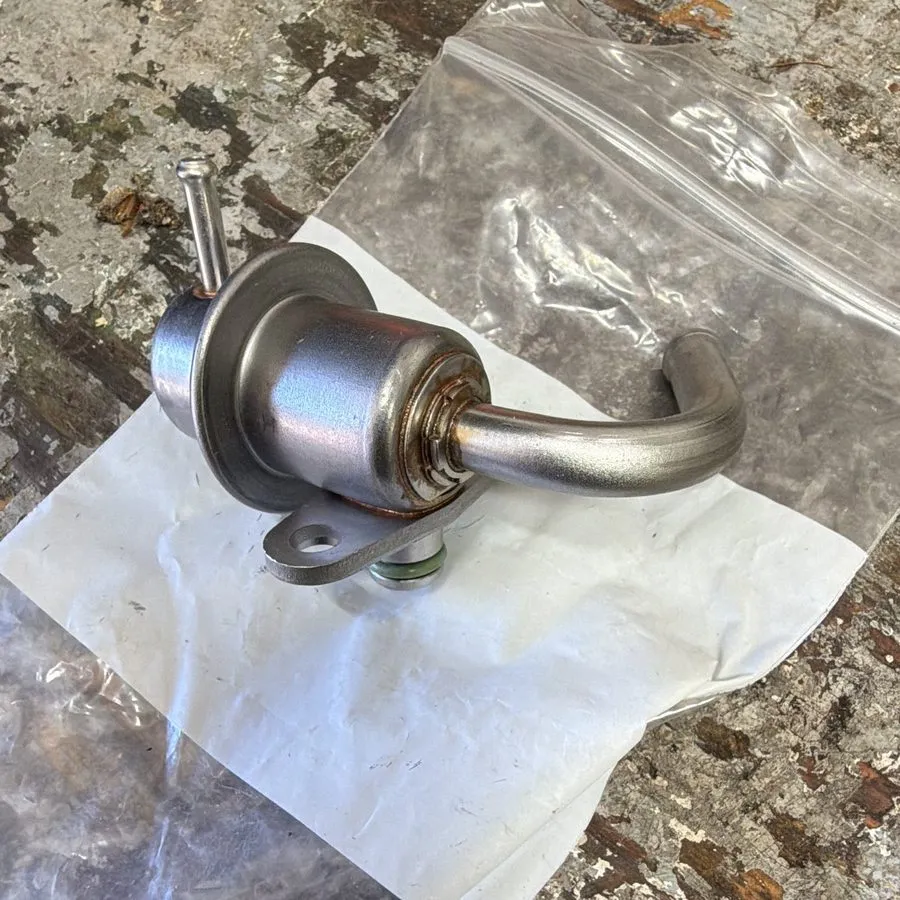 Трубопроводная арматура Pressure Regulator Nissan Xterra, Frontier Pathfinder