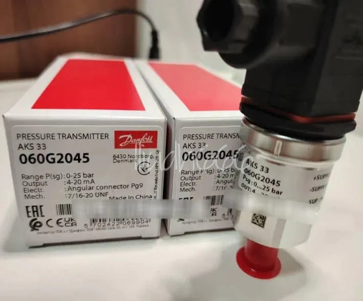 Датчик давления Danfoss AKS33 060G2045 pressure transmitter