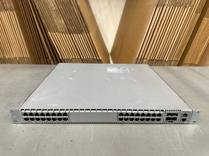 Коммутатор DCS-7050T-36-R Arista 32x RJ45 (1/10GBASE-T), 4x 10G SFP+ Rear-To-Fro