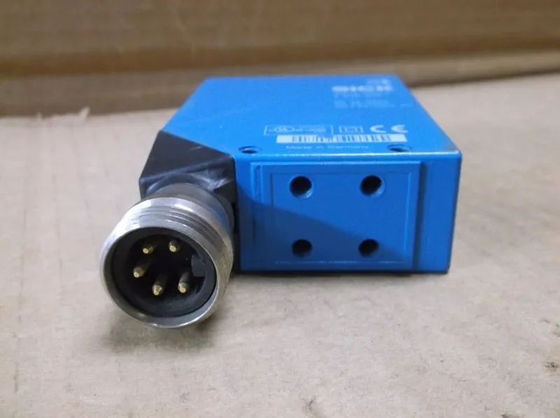 Датчик приближения SICK WT24-2R548 Proximity Sensor Photoelectric 1 018 318