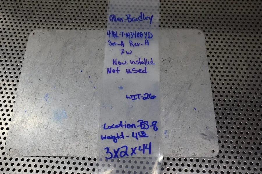 Световая завеса Allen Bradley 440L-T4A3400YD Ser.A Guardshield Light Curtain 810 — фото лота 1