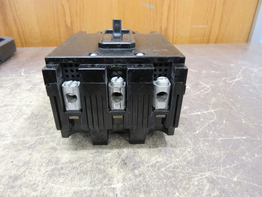 Автоматический выключатель ITE Circuit Breaker EH3B100 100A 480V 3P Mounting Scr