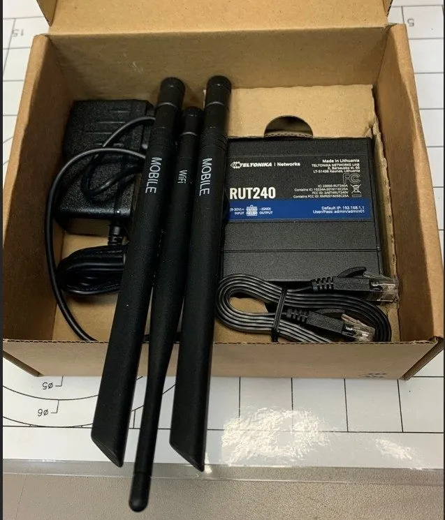 Маршрутизатор Teltonika RUT240 4G /LTE & Wi-Fi Cellular Router Verizon
