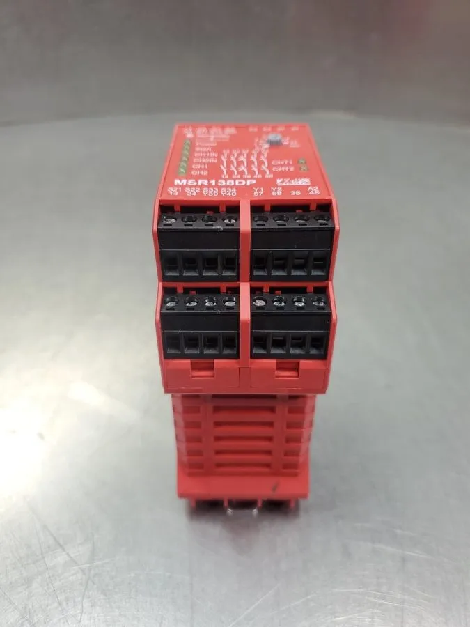 Реле безопасности Allen-Bradley 440R-N23125 Guardmaster MSR138DP Safety Relay. 4