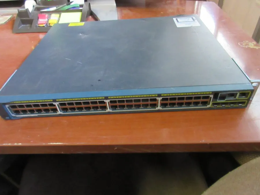 Коммутатор Cisco Catalyst (2960S-48LPS-L) 48-Ports Rack-Mountable Switch Managed