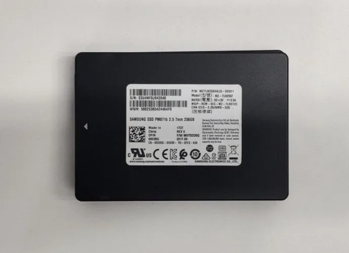 SSD-накопитель SAMSUNG PM871b 256GB 2.5" SATA SSD 7mm MZ-7LN256F Health 97%