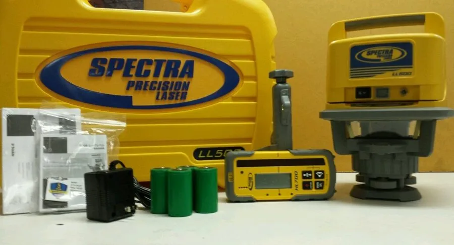 Нивелир Trimble Spectra Precision LL500-4 LASER LEVEL W/HL700 RECEIVER & RECHARG — фото лота 1