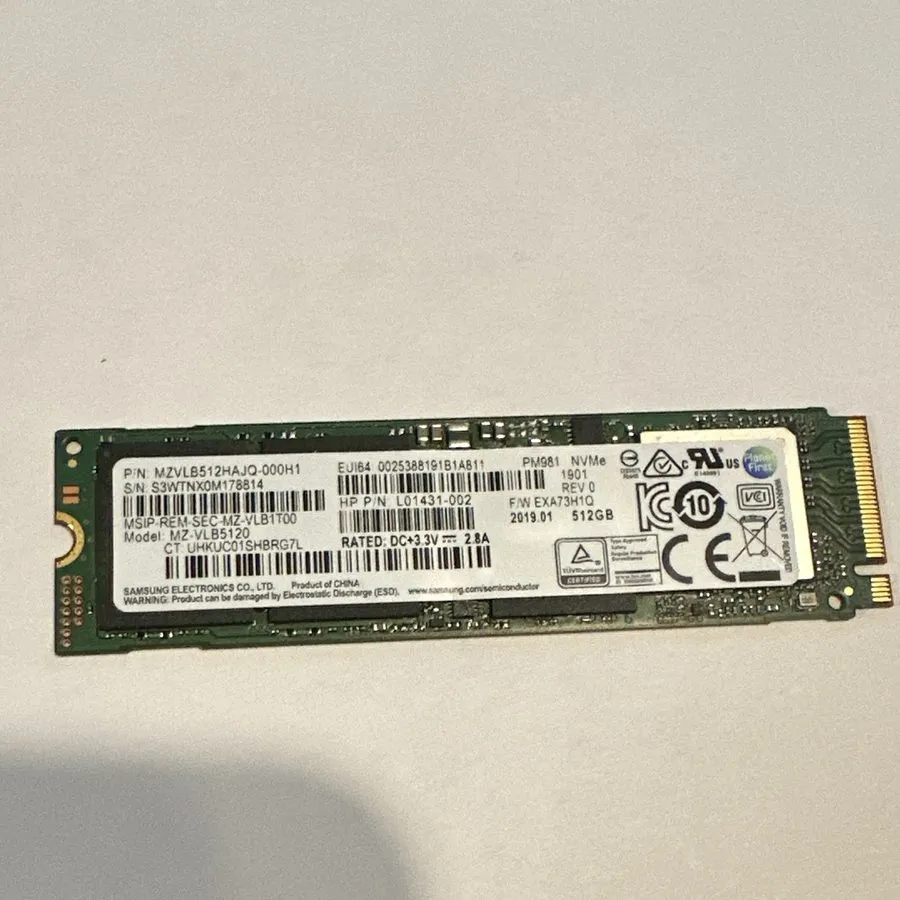 SSD-накопитель Samsung PM981 512GB M.2 2280 NVMe PCIe Gen3 x4 SSD MZVLB512HAJQ-0