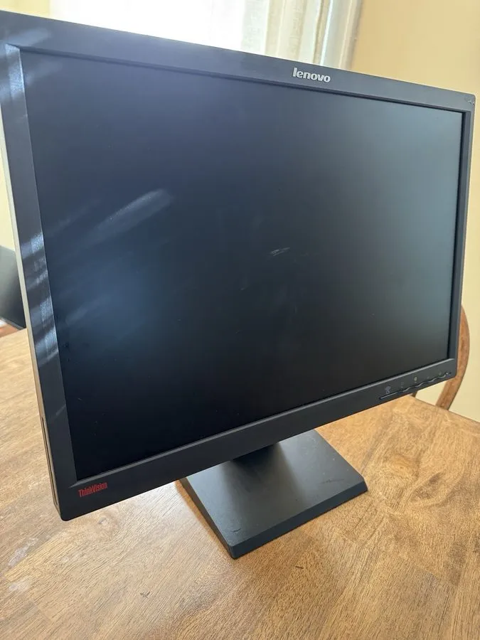 Монитор Lenovo ThinkVision L2250pwD 22” Widescreen LCD Monitor 1680x1050 VGA & D — фото лота 3
