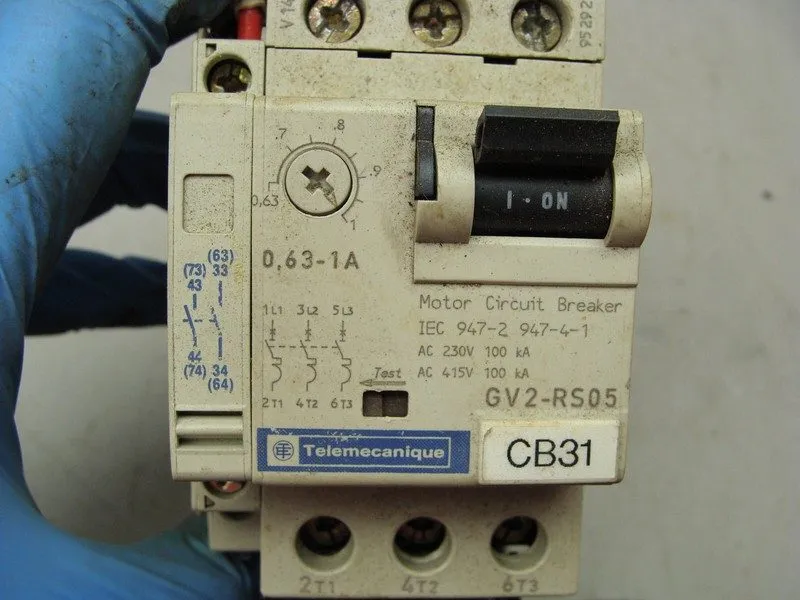 Автоматический выключатель Telemecanique GV2-RS05 3P Circuit Breaker .63-1A & 30