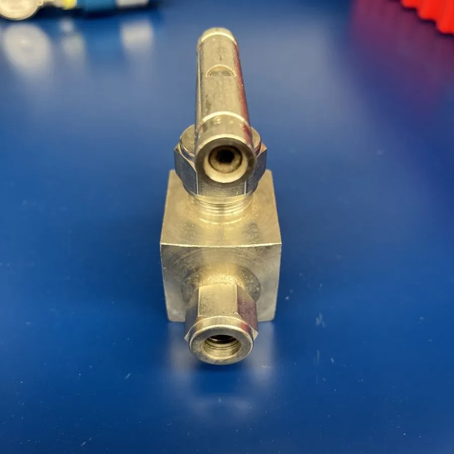 Клапан SWAGELOK/WHITEY, SS-26VS6, SST, 3/8" NEEDLE VALVE, 6000PSI @ 100 F — фото лота 2