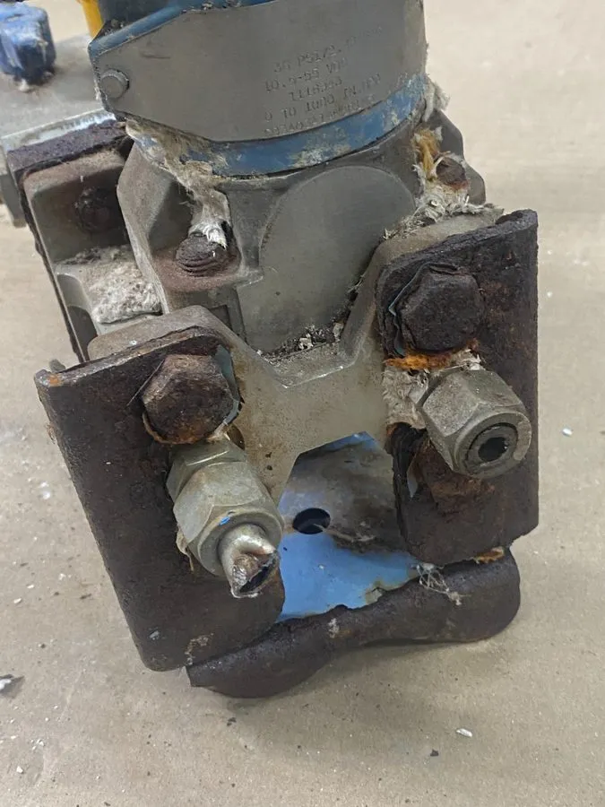 Датчик давления ROSEMOUNT 03031-0761-0033 PRESSURE TRAMSMITTER W/HOKE ROTOFOLD M