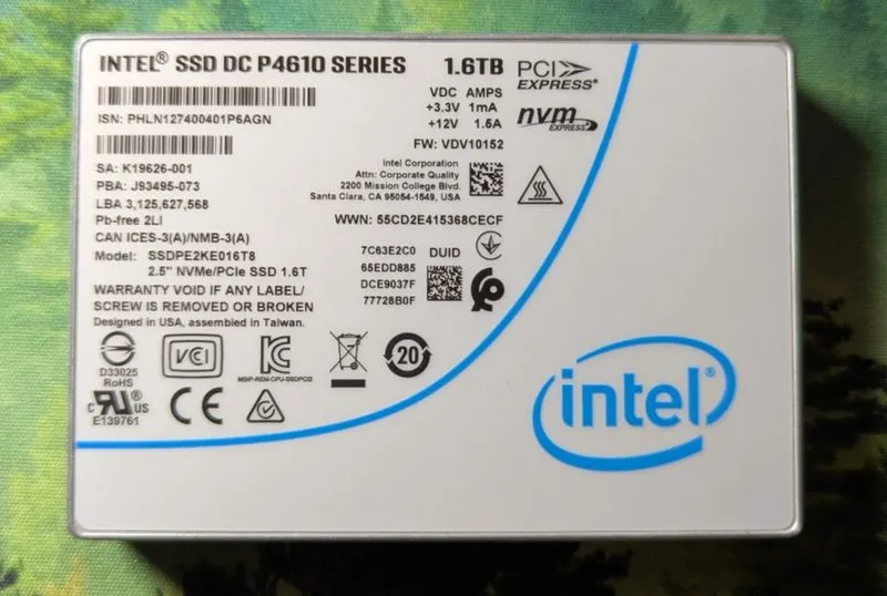 SSD-накопитель Intel DC P4610 1.6TB 2.5" NVMe U.2 SSD SSDPE2KE016T8 Enterprise S — фото лота 1