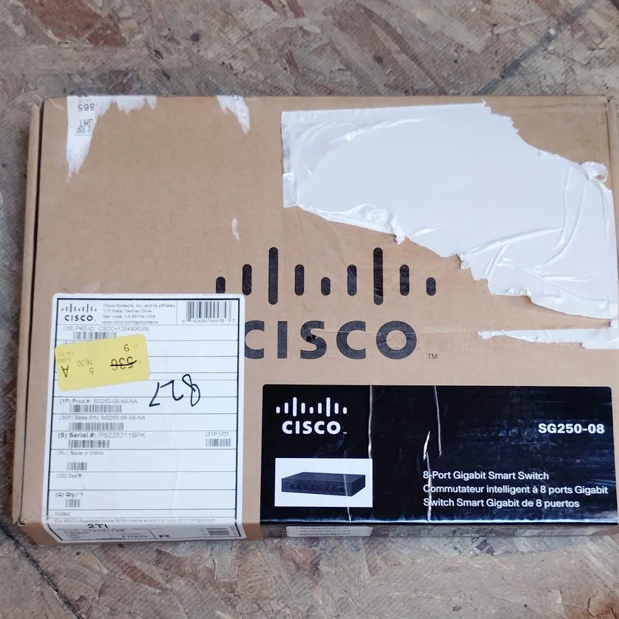 Коммутатор Cisco SG250-08 8 Port Gigabit Smart Switch Unclaimed — фото лота 1