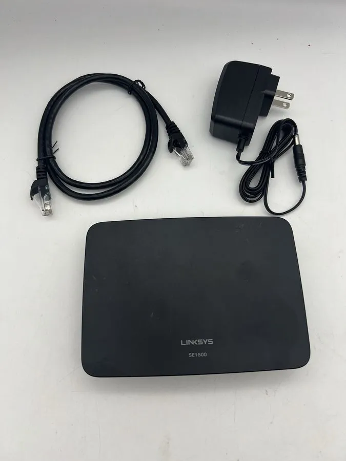 Коммутатор Linksys SE1500 5-Port Fast Ethernet Switch Desktop Network Hub