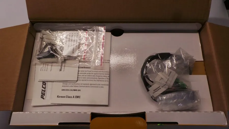 Камера Pelco IBP221-1I 2 Megapixel Sarix Pro 2 Network Indoor Bullet Camera — фото лота 2