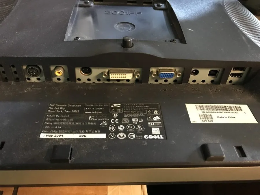 Монитор Dell UltraSharp 2001FP 20” LCD Monitor 1600x1200 DVI VGA USB