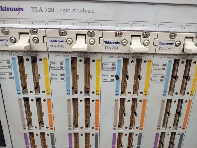 Логический анализатор Tektronix TLA720 Logic Analyzer, Mainframe, 12-slot — фото лота 2