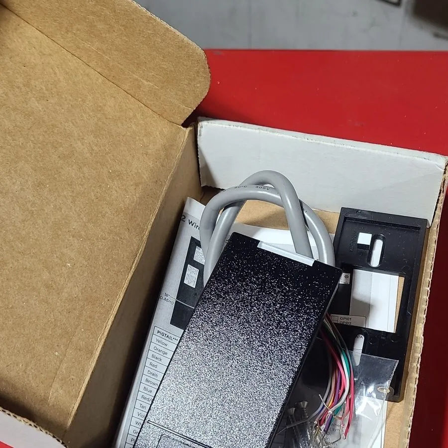 Оборудование видеонаблюдения HID 900NTNNEK00000 iCLASS SE R10 Mini Mullion er