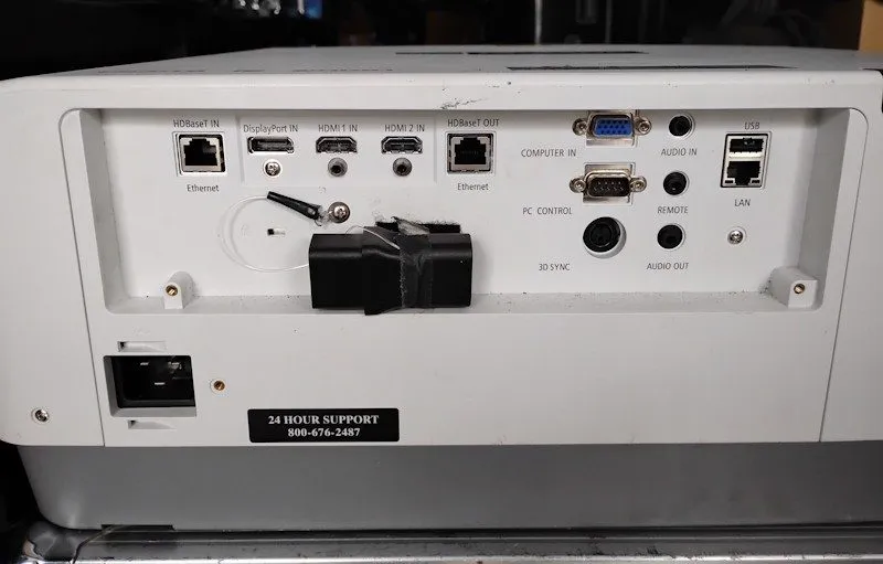 Проектор NEC NP-PA653UL 6,500 Lumen Laser Projector w/ NP41ZL Zoom Lens — фото лота 2