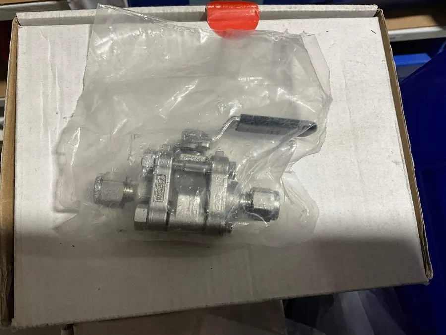 Клапан Swagelok SS-62TS4 Stainless Steel 3-Piece 60 Series Ball Valve FNSP