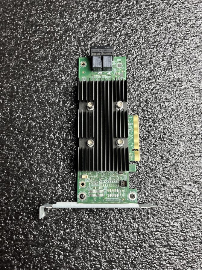 Контроллер Dell PERC H330 8-PORT SAS/SATA 12GB PCI-E HBA 04Y5H1 JBOD Controller