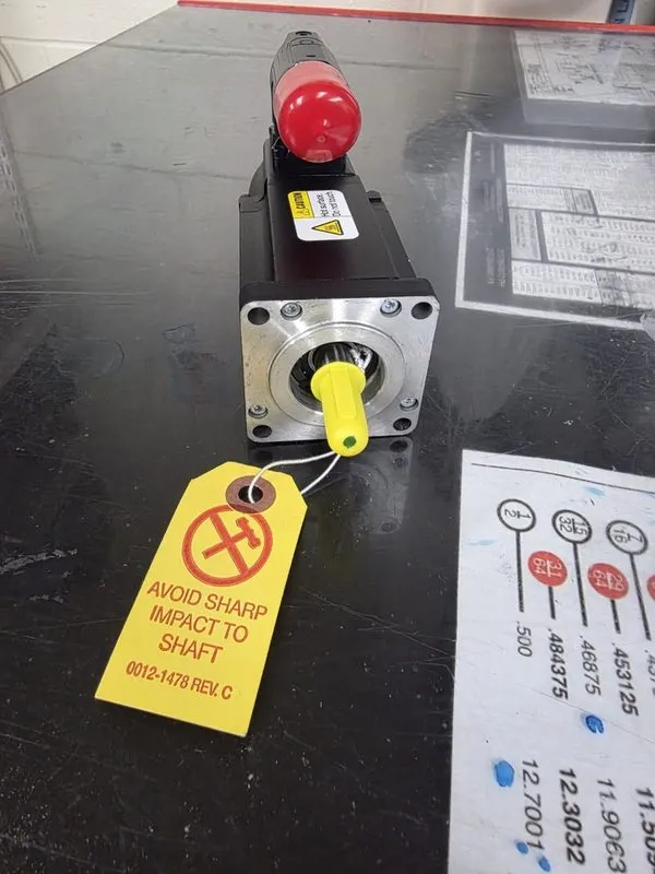 Серводвигатель Allen Bradley, VPL-A0631M-PJ12AA, AC Servo Motor 7200RPM .28kW
