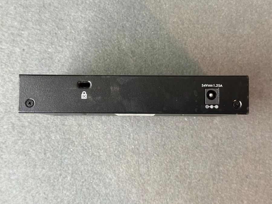 Коммутатор NETGEAR GS305P 5-Port Gigabit Ethernet PoE + Unmanaged Switch (63W)