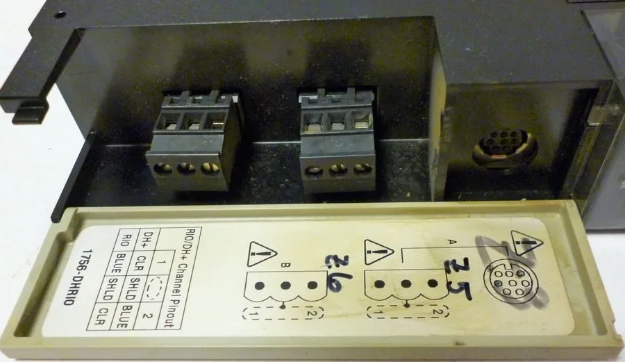 Коммуникационный модуль Allen-Bradley 1756-DHRIO Ser B Rev B01 FW Rev 2.17 PLC C