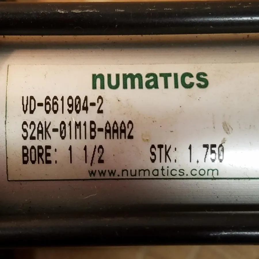 Пневмоцилиндр Numatics S2AK-01M1B-AAA2, Bore: 1 1/2, STK: 1.750 Pneumatic Cylind