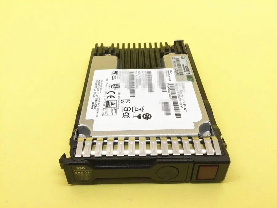 Сервер HPE 1.92TB SAS 12G 2.5" GEN9 GEN10 Server SSD Replace 875326-B21 875684-0 — фото лота 2