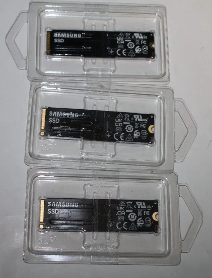SSD-накопитель Samsung PM9B1 256GB M.2 2230 NVMe PCIe Gen4 Internal SSD