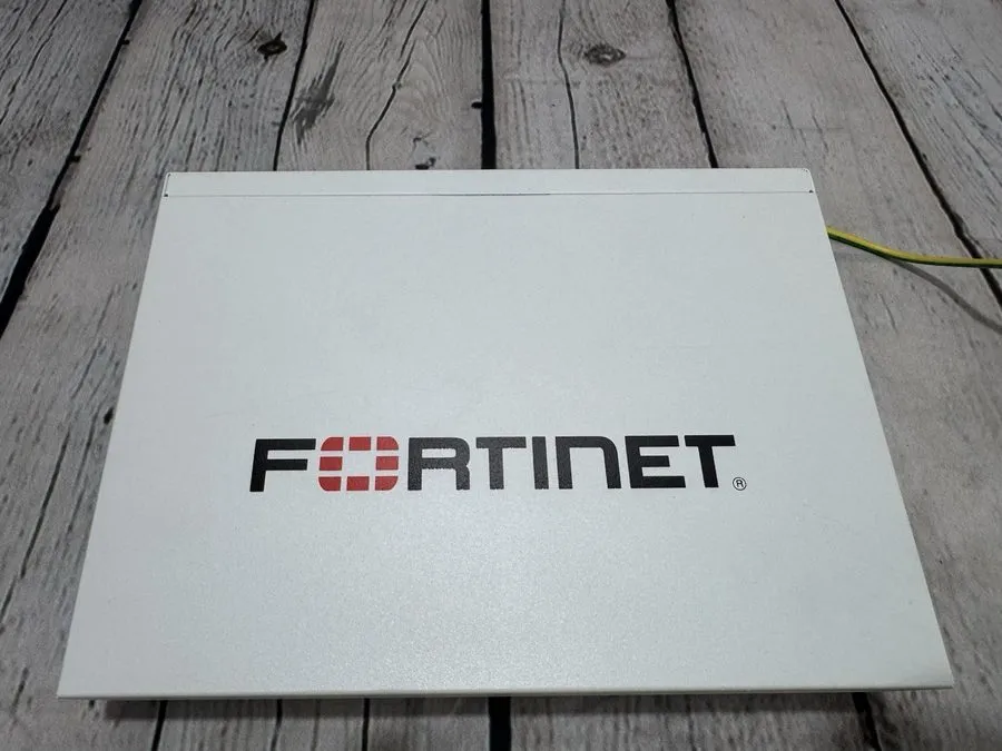 Межсетевой экран Fortinet FortiGate FG-61F Network Security/Firewall Appliance — фото лота 2