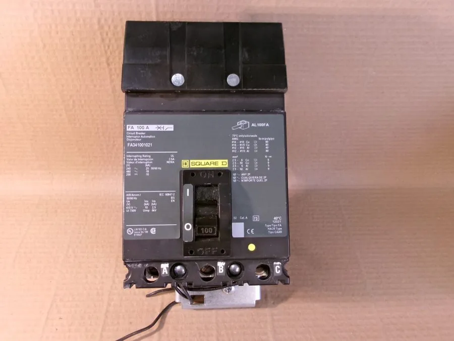 Автоматический выключатель Square D FA341001021 100 Amp 3 Pole 480V Circuit Brea