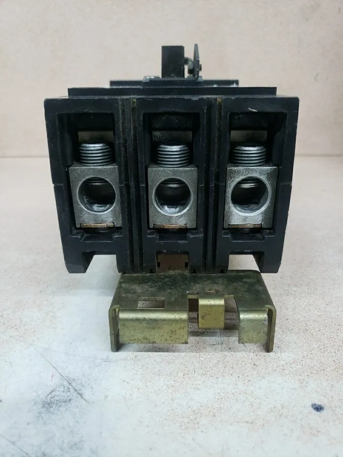 Автоматический выключатель Square D I-line KC34150 150A 3p 480V Circuit Breaker 