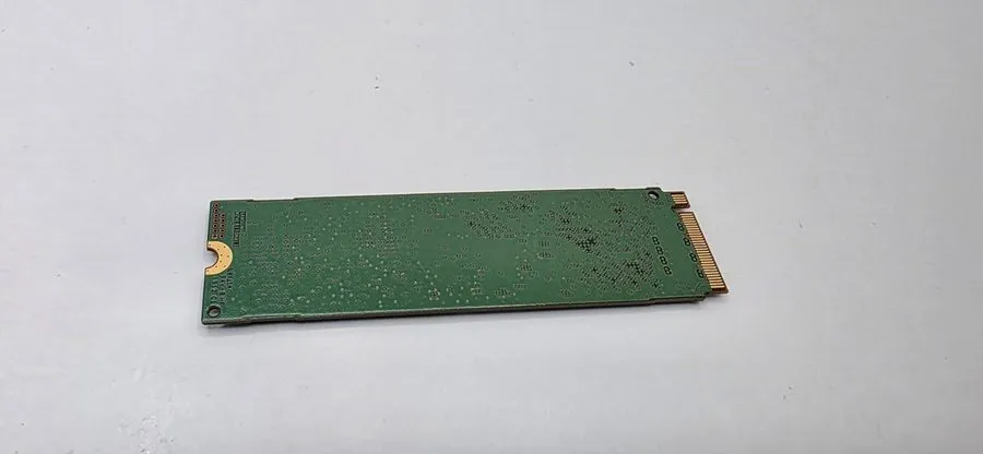 SSD-накопитель SAMSUNG PM981 1TB M.2 NVMe PCIe 3.0 x4 SSD MZ-VLB1T00 HP L01432-5 — фото лота 1