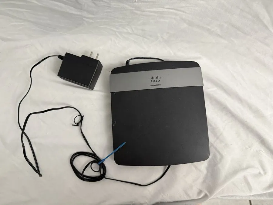 Маршрутизатор Cisco Linksys E2500 Wireless N Dual Band 4-Port Router