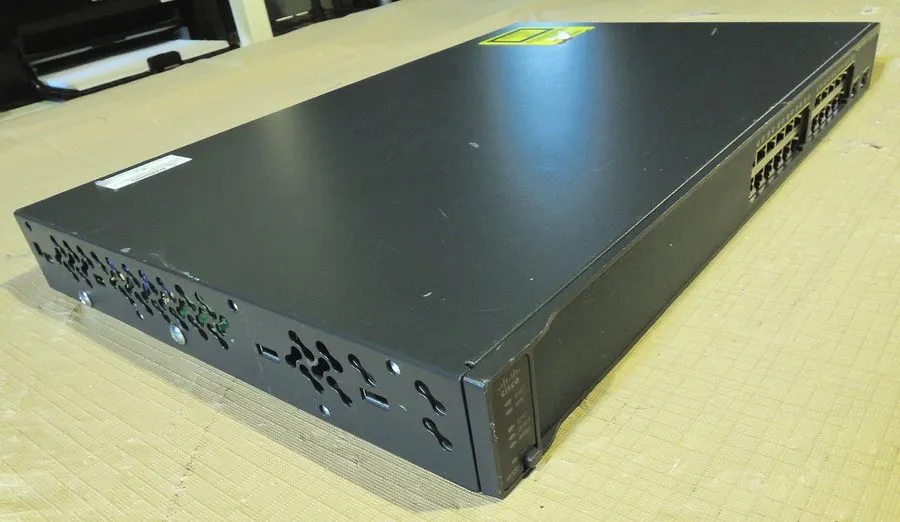 Коммутатор Cisco Catalyst 3560 v2 series 24 Ports POE WS-C3560V2-24PS-S ios 15