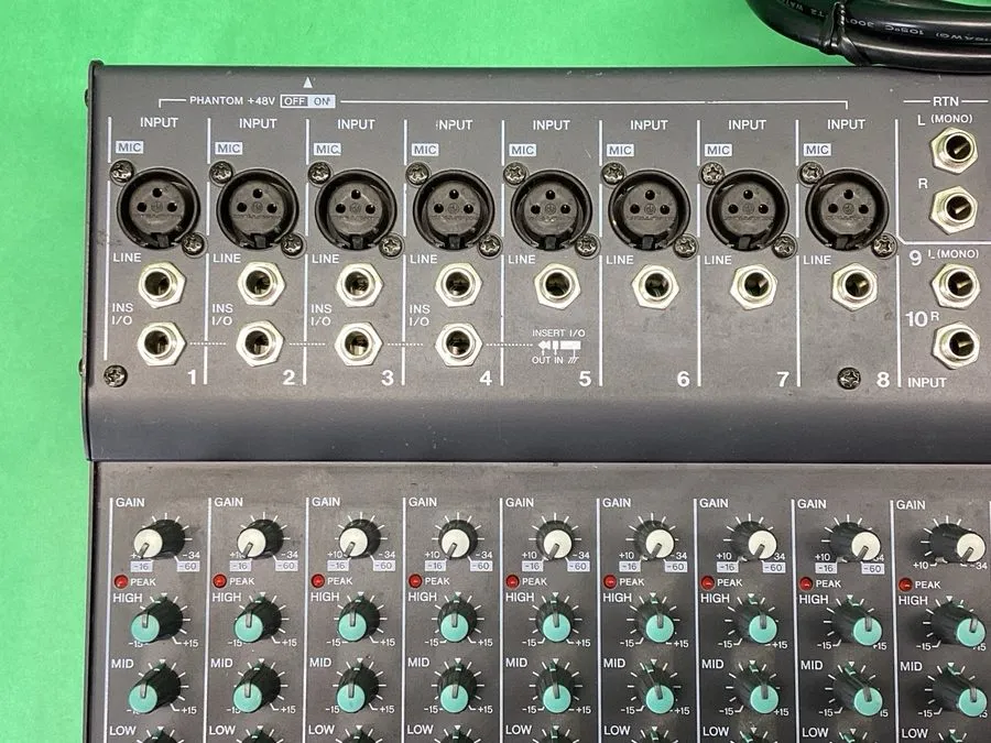 Микшерный пульт Yamaha MX12/4 12-Channel 4-Bus Analog Mixing Console DJ Audio 38 — фото лота 1