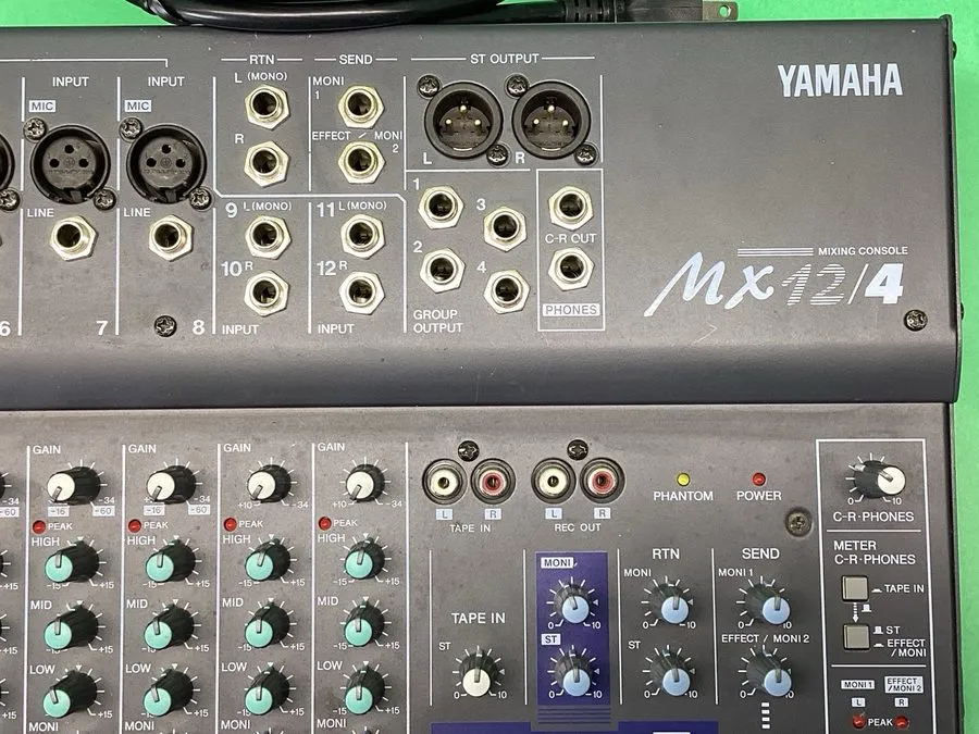 Микшерный пульт Yamaha MX12/4 12-Channel 4-Bus Analog Mixing Console DJ Audio 38 — фото лота 2