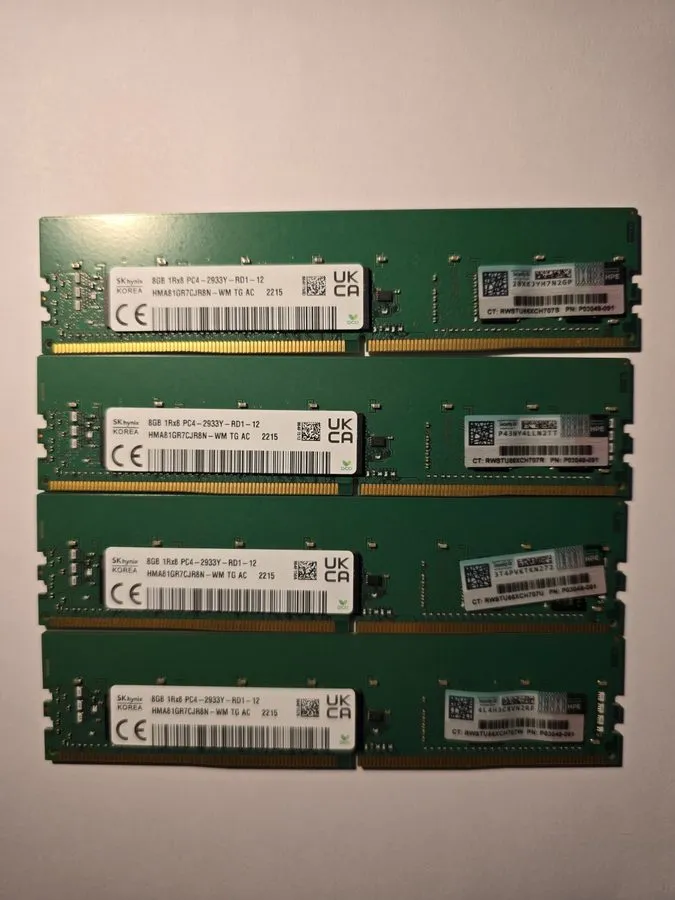 Модуль памяти SK Hynix 8GB DDR4 2933MHz ECC REG RDIMM Server RAM 1Rx8 HMA81GR7CJ