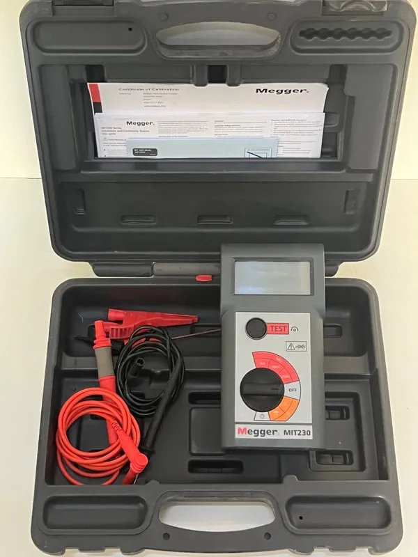 Тестер Megger MIT230 Meter Insulation Tester