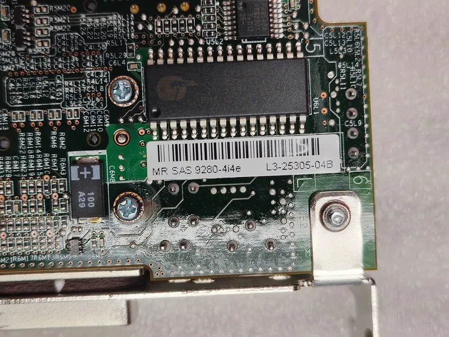 Контроллер LSI MegaRAID SAS 9280-4i4e 6Gb/s 8-Port RAID Controller w/ iBBU08 Bat